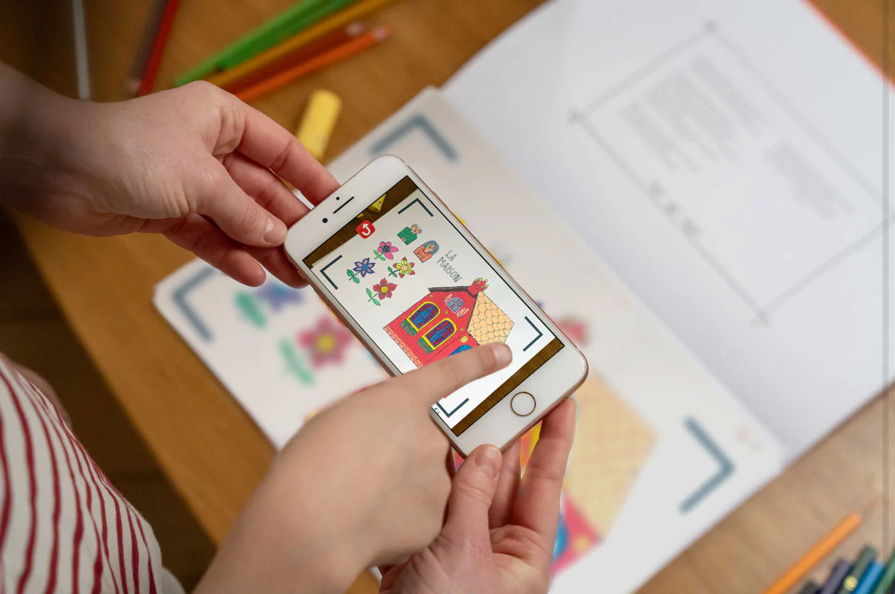 Coloriage animé - Macha et l’ours