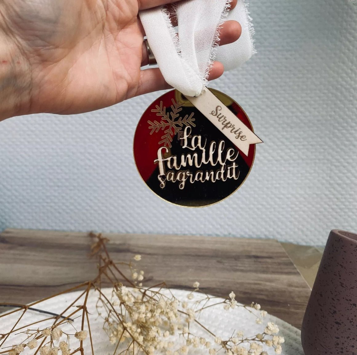 Boule de Noël “La famille s’agrandit” – Annonce surprise - Les ptites soeurs