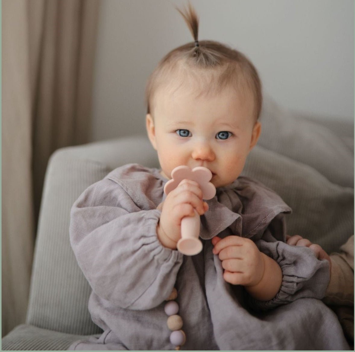 Brosse à dents d’apprentissage en silicone - Blush - Les ptites soeurs