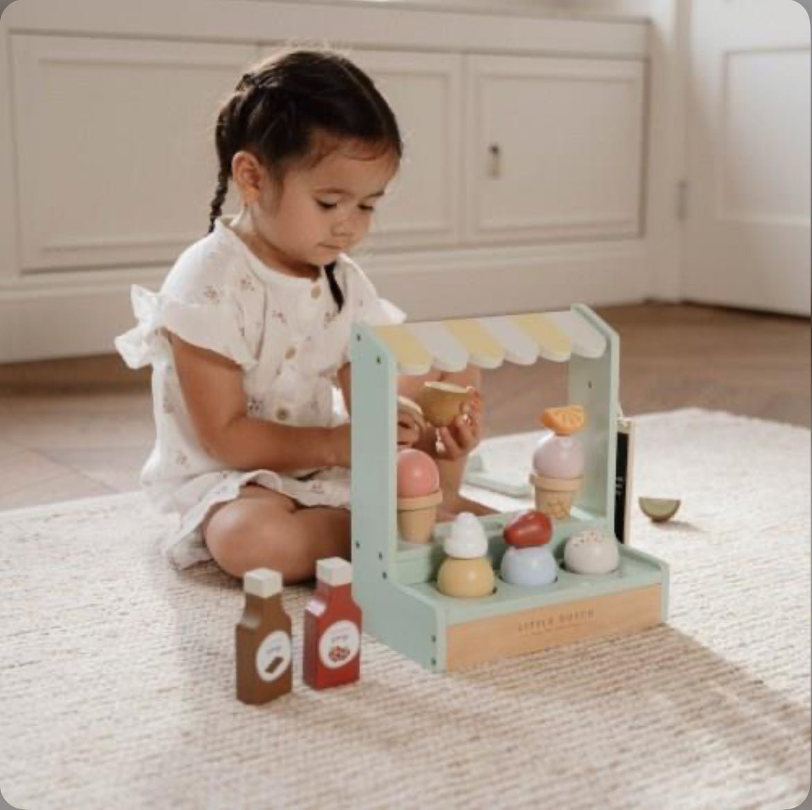 Stand de glaces en bois - Les ptites soeurs