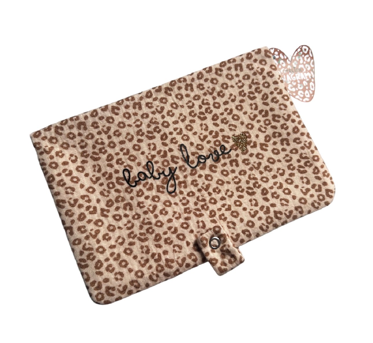 Pochette range couches en gaze de coton - Léopard « baby love » - Les ptites soeurs