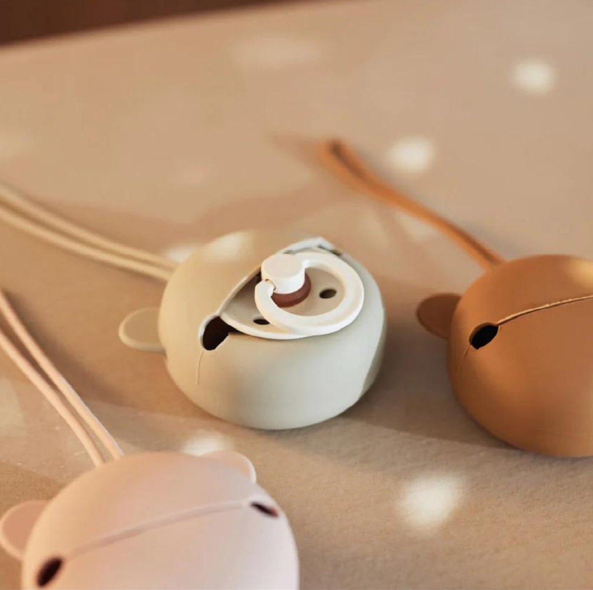 Étui à sucette en silicone Ø7cm - Wild Rose - Les ptites soeurs